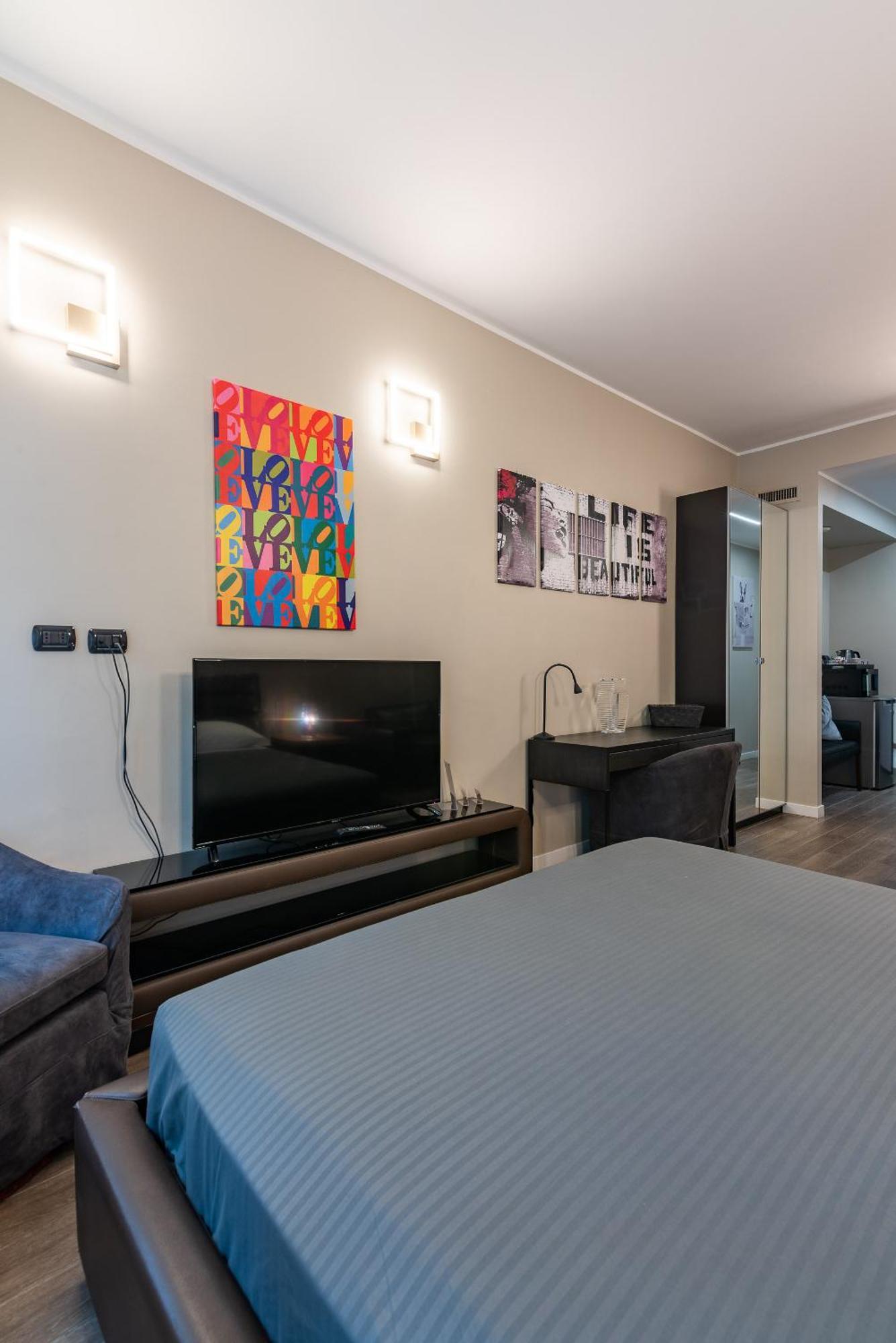 Double L Luxury Suite Milaan Buitenkant foto