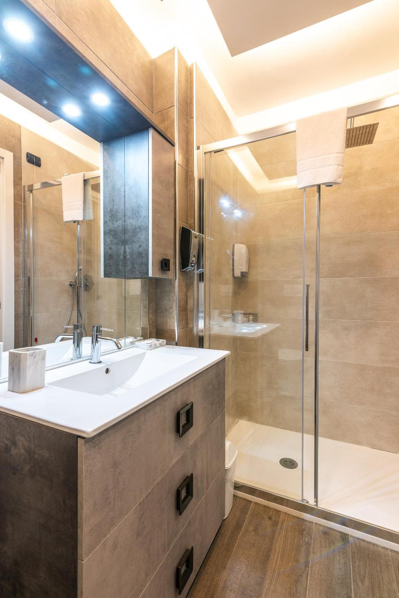 Double L Luxury Suite Milaan Buitenkant foto